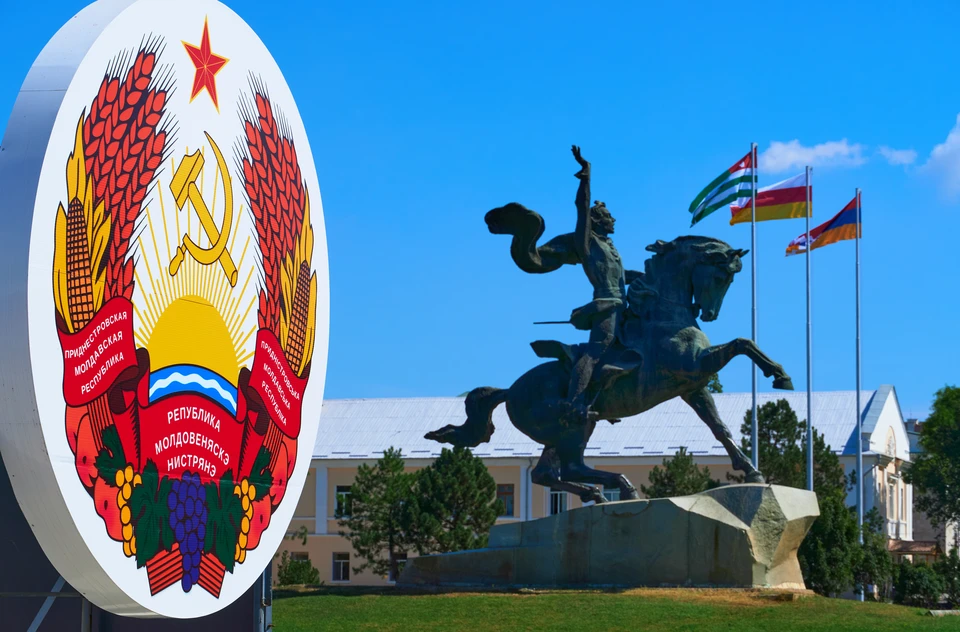 Памятник Александру Суворову на одноименной площади в Тирасполе, Приднестровье.