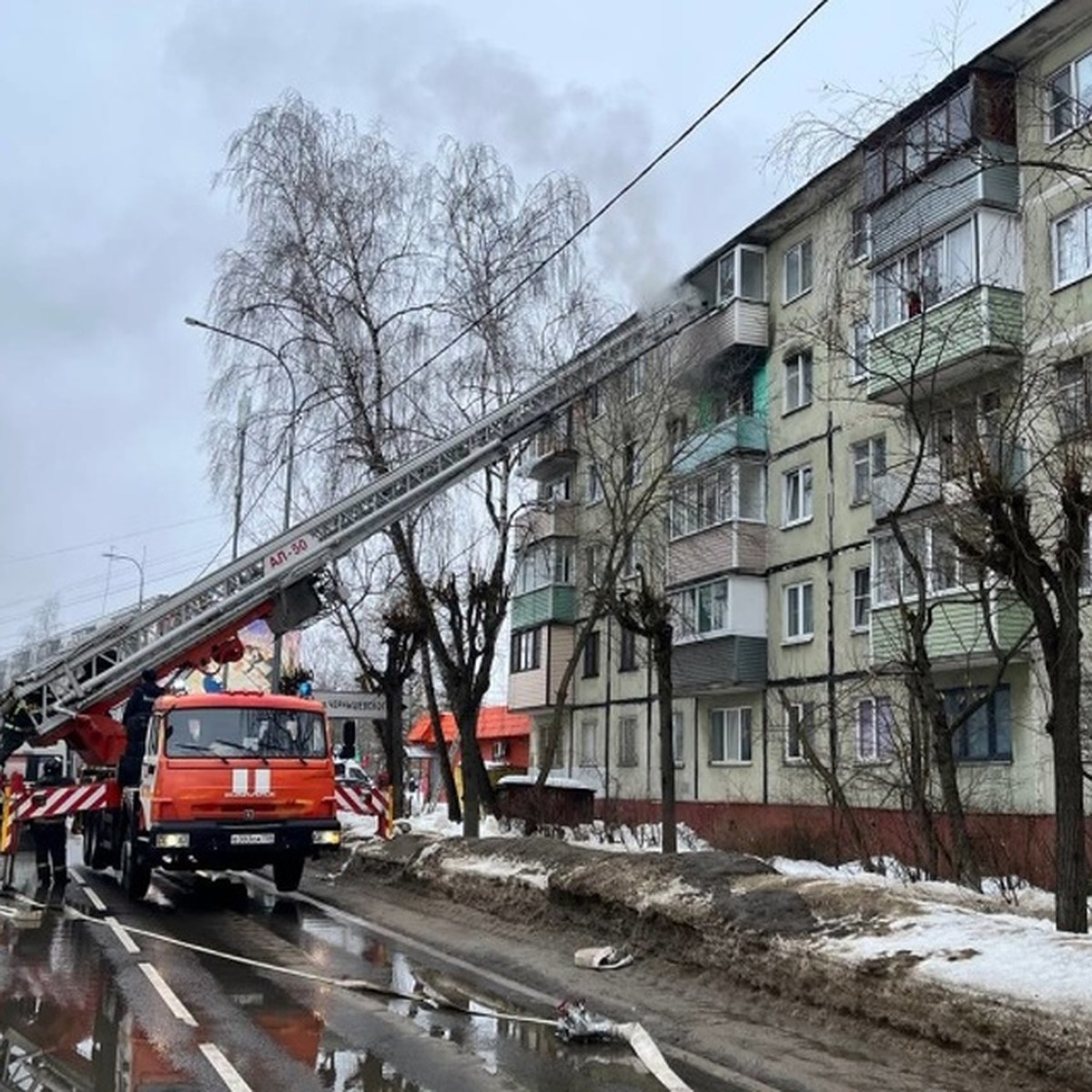 Пожар произошел в жилом доме в Серпухове - KP.RU