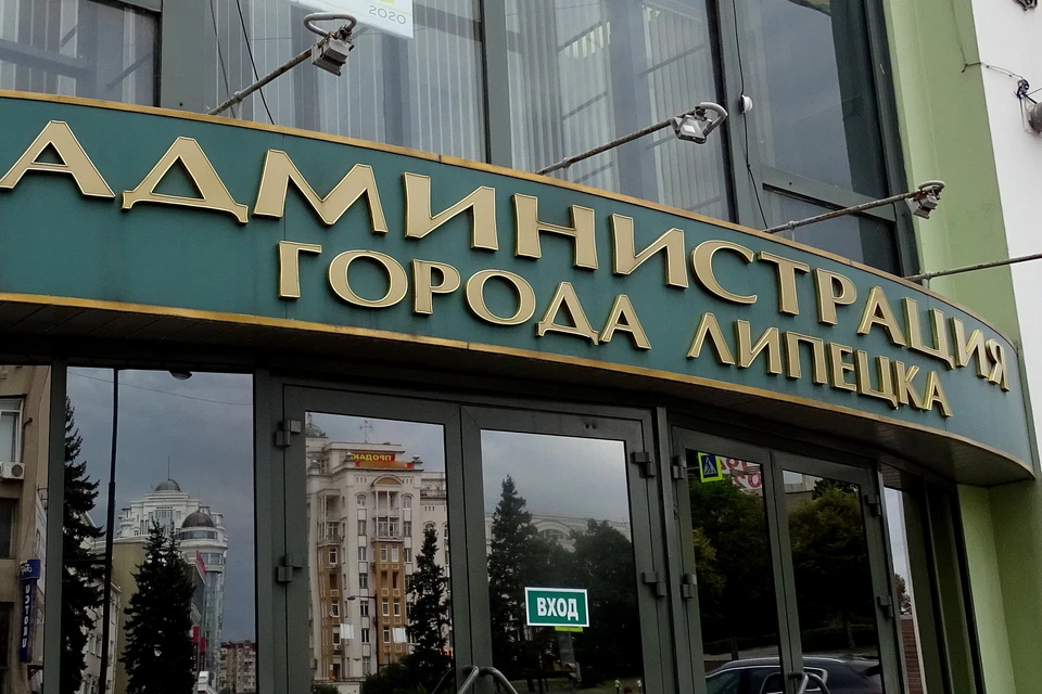 Работники управления благоустройства вышли на смену в трезвом состоянии, но потом выпили