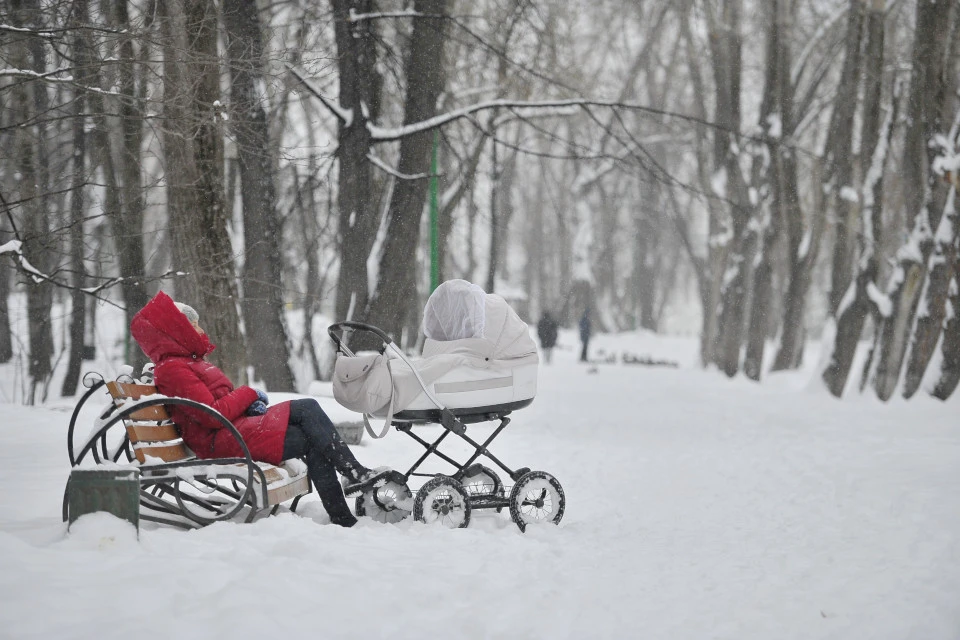 Смертность по-прежнему превышает рождаемость.