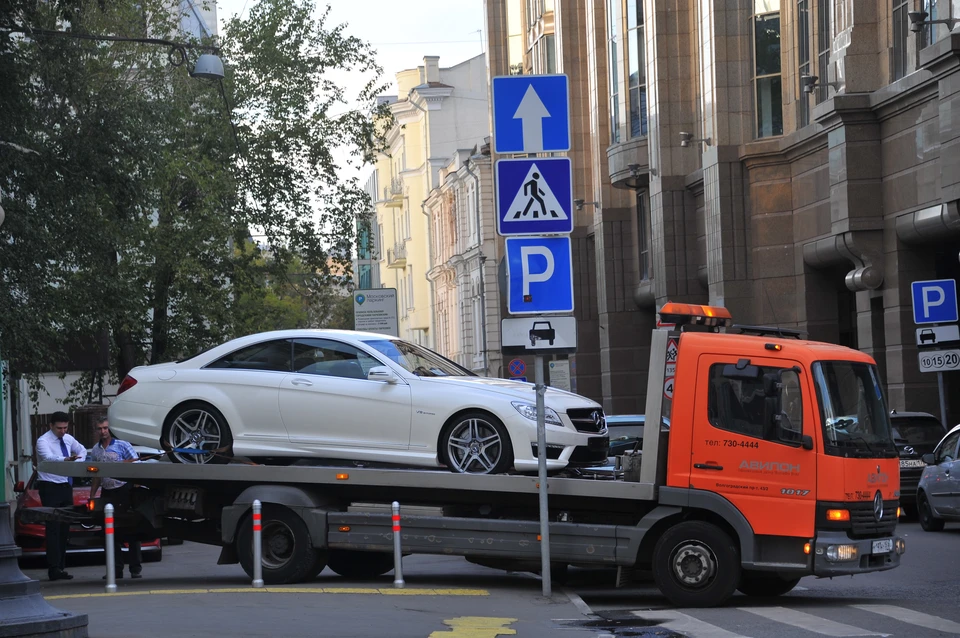 Спортсмен продает сломанное авто.