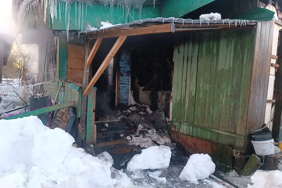 В Зеленограде во время пожара в частном доме погибли две женщины и двое мужчин