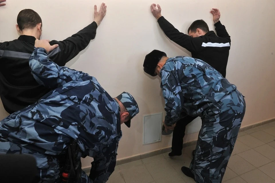 Осужденные устроили погром в колонии в Саратовской области