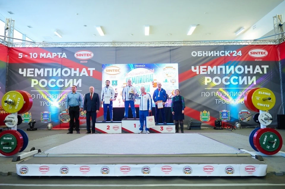 За Обнинск выступают Илья Маричев, Александр Полозов и Дарья Ефимцева