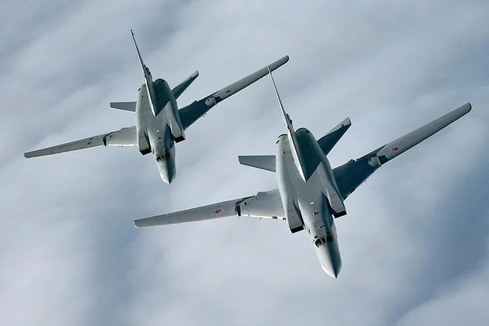Бомбардировщики Ту-22М3 и МиГ-31 планово пролетели над Балтийским и Каспийским морями