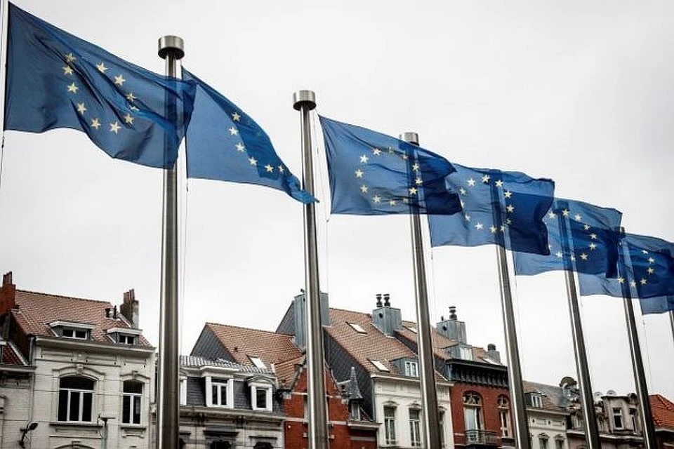 ЕС исключил из санкционных списков трех россиян