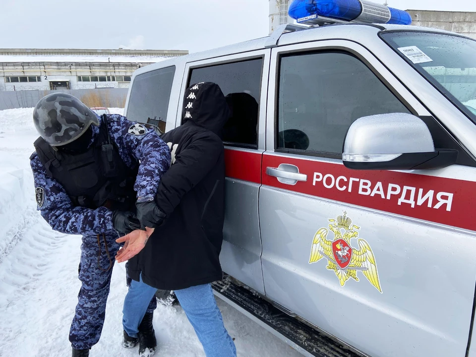 Ульяновец похитил в магазине алкоголь на сумму свыше 6000 рублей. ФОТО: Росгвардия Приволжья