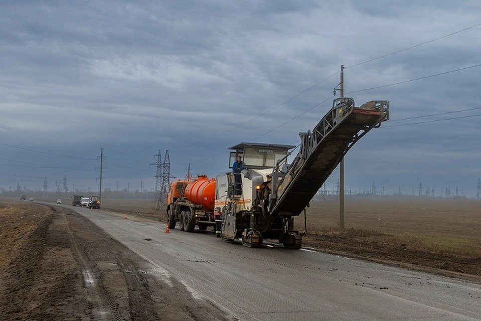 Компания из ДНР получила статус участника СЭЗ и займется ремонтом и строительством автодорог. Фото: Минтранс ДНР