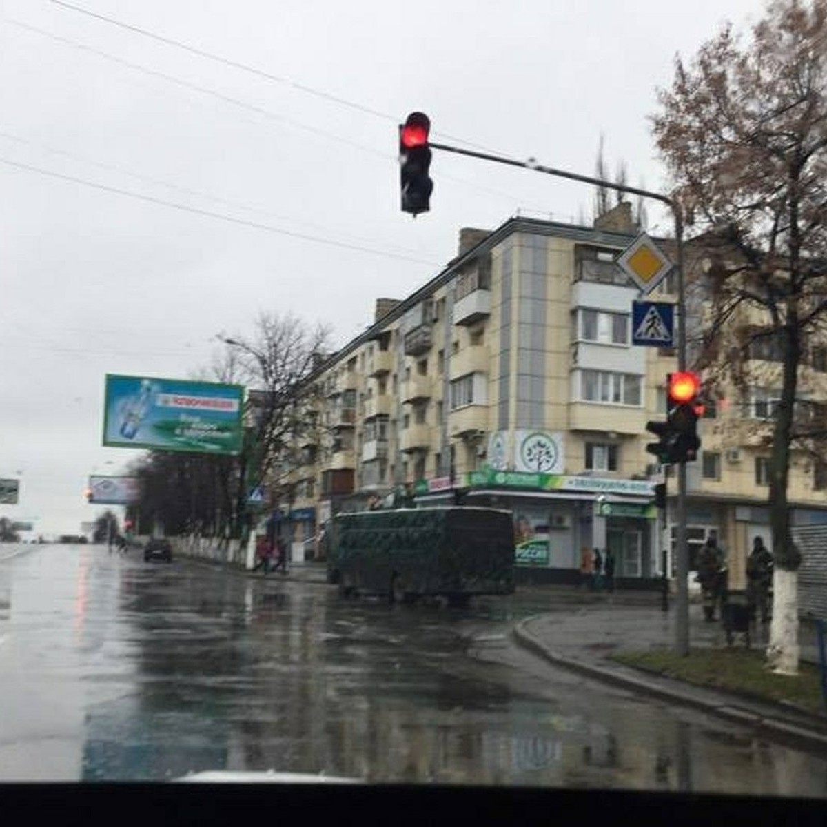 Антифашисты из Европы и Бразилии приехали в Луганск для поддержки Донбасса  - KP.RU