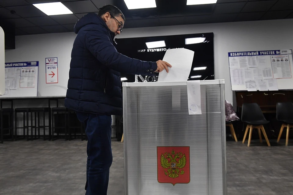ЦИК призвала усилить охрану урн для голосования из-за порчи бюллетеней