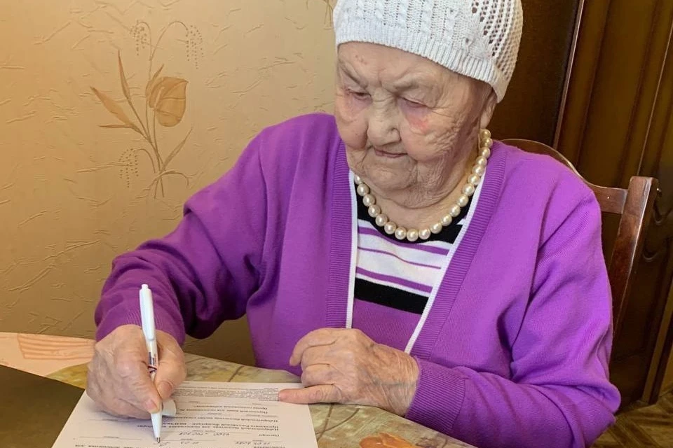 104-летняя ветеран Великой Отечественной войны проголосовала на выборах в Липецке