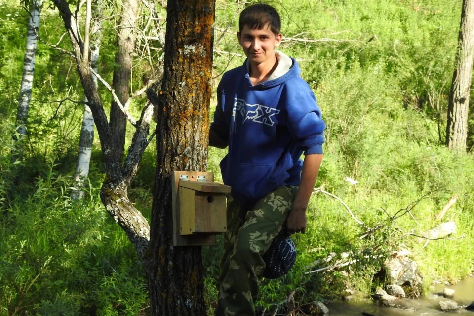 Андрей Беспалов в алтайском лесу
