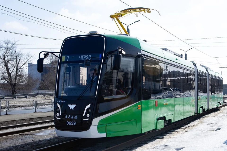 Трехсекционный трамвай «Кастор» до конца марта будет проходить обкатку на улицах Челябинска. Фото: УКВЗ