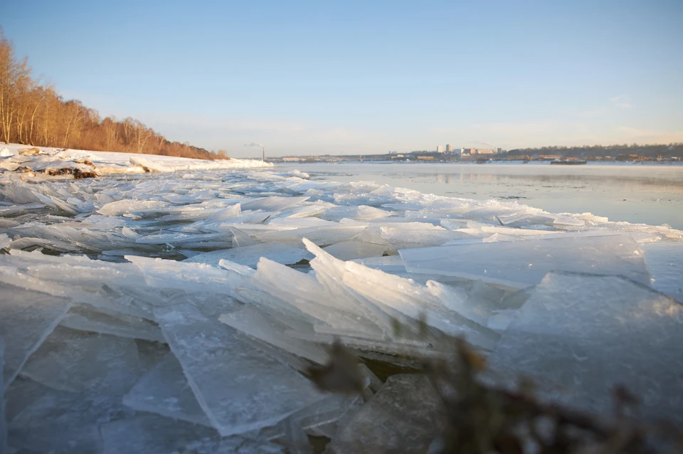 В некоторых районах талая вода может пойти поверх речного льда