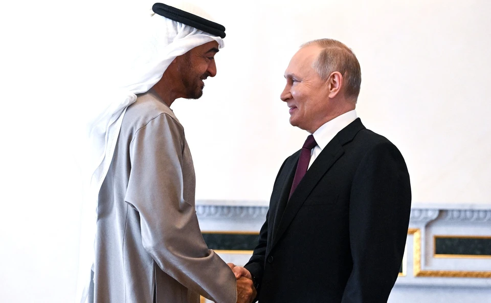 Путин и президент ОАЭ договорились продолжать общение в мировой сфере
