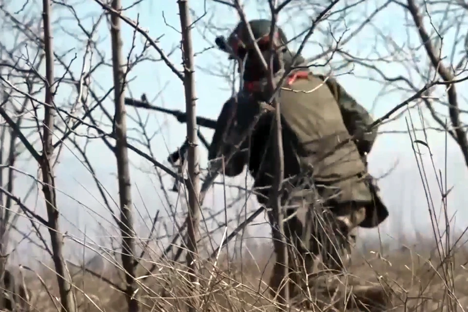 Военнослужащие Воздушно-десантных войск в перерывах между боями на полигонах в Запорожской области оттачивают свое мастерство