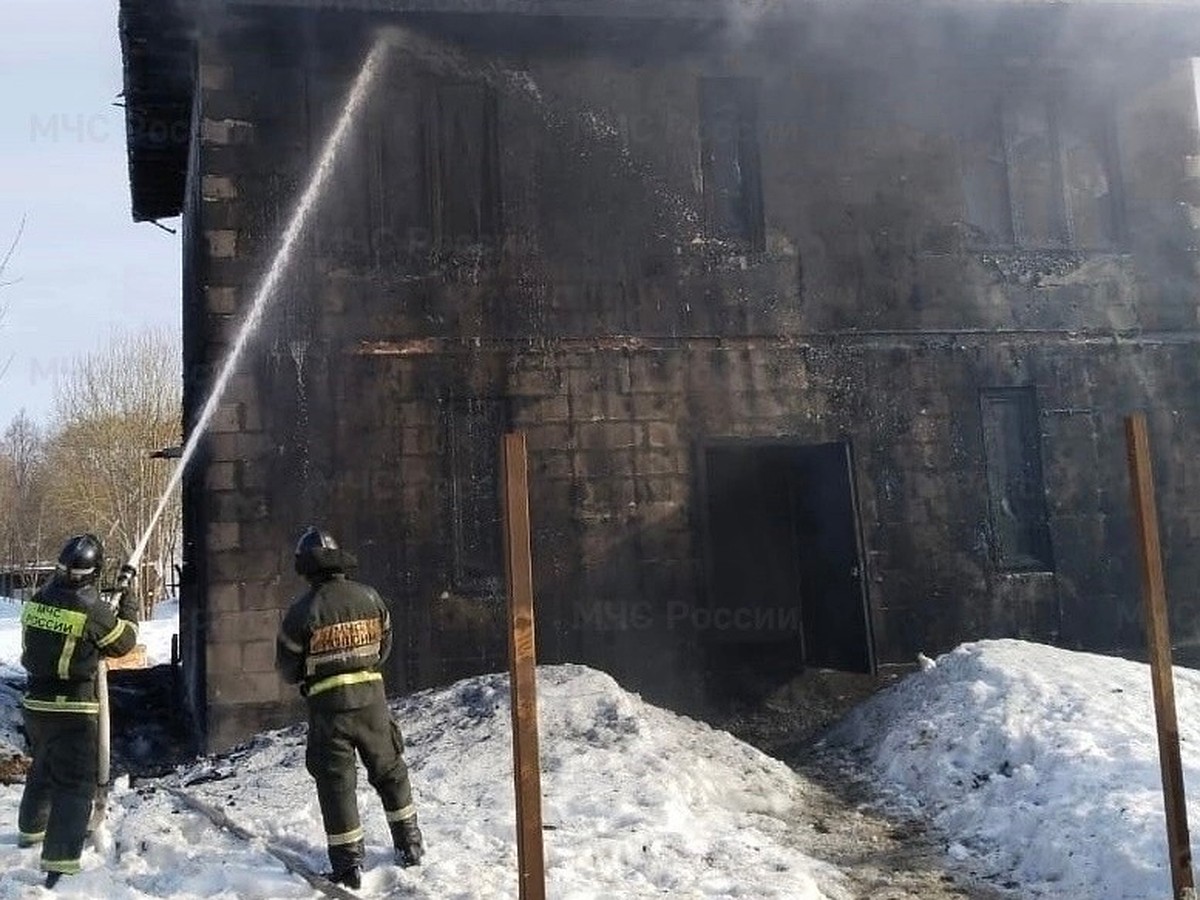 В Калужской области сгорел дом - KP.RU