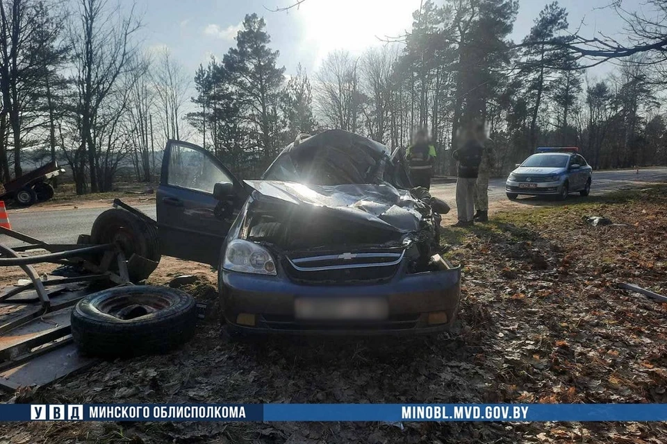 Из-за отсоединения прицепа погиб водитель авто под Слуцком. Фото: УВД Миноблисполкома.