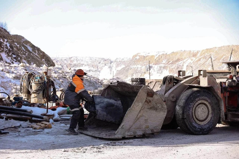 К месту нахождения шахтеров на руднике «Пионер» пробурили скважину на 133 метра. Фото: Telegram-канала главы Амурской области Василия Орлова