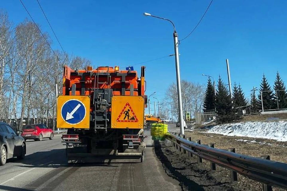 Свыше 140 человек задействованы в уборке улиц в Иркутске