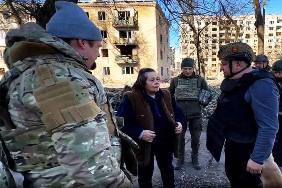 Жители Авдеевки могут обменять украинскую гривну на российский рубль. Фото: скриншот видео НФ