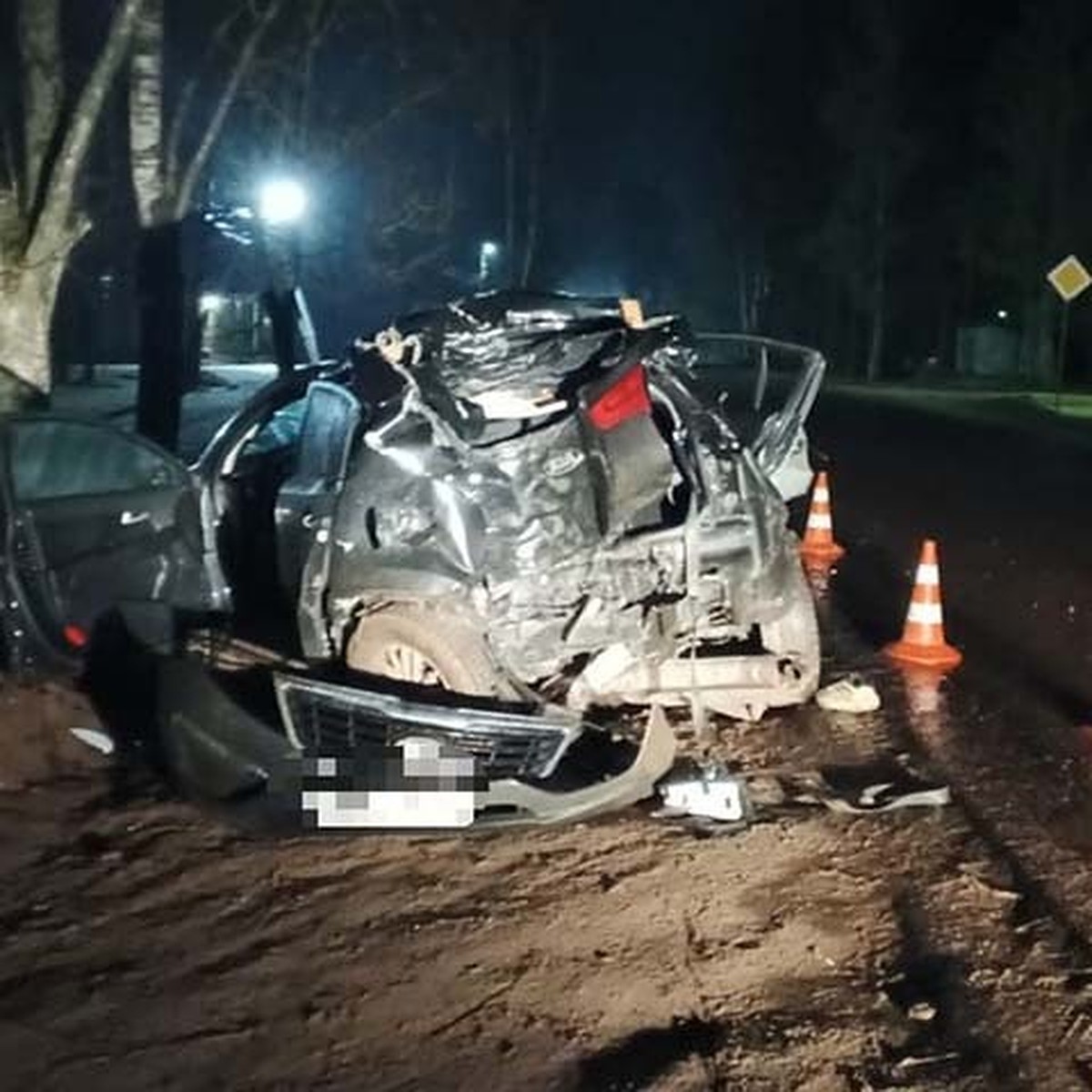 В Тверской области 19-летний водитель совершил ДТП с двумя пострадавшими -  KP.RU