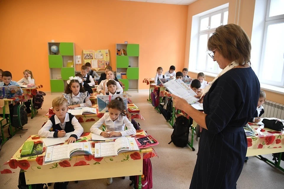Школы также будут построены в Казани и Набережных Челнах.