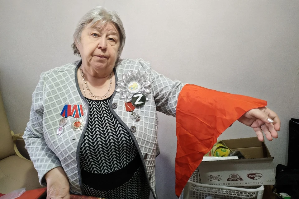 Людмила Швыдко 35 лет хранит галстук сына, который он сберег в автобусе от террористов.