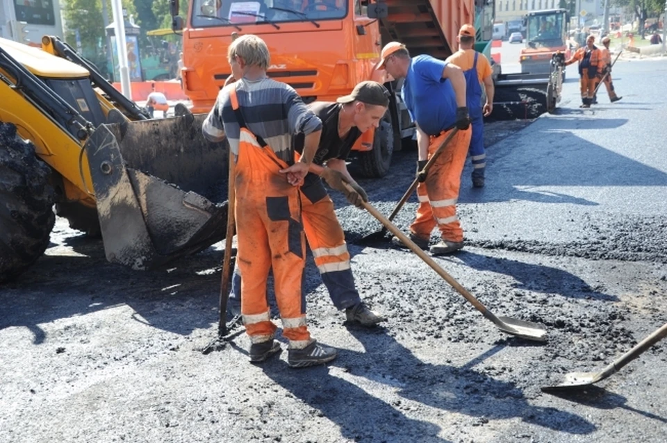 По мнению ульяновских депутатов, контроль качества ремонта дорог в городе не соответствует нормативам. Фото архив КП