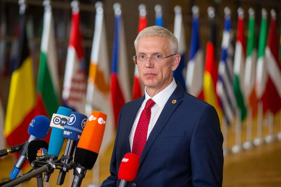 Глава МИД Латвии Кариньш уйдет в отставку из-за использования спецрейсов