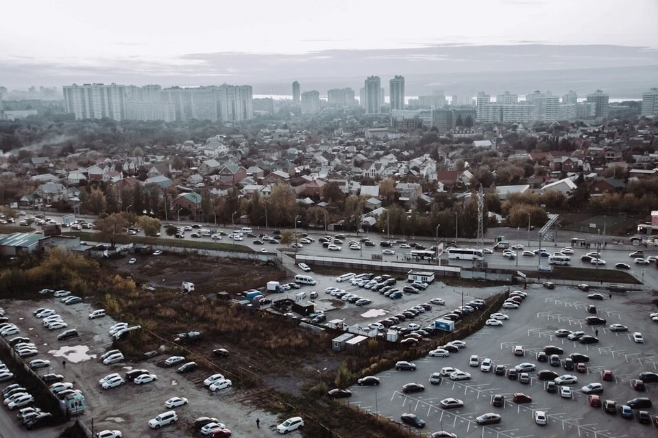 Скоро машины на Московском шоссе будут парковаться на восьми уровнях.