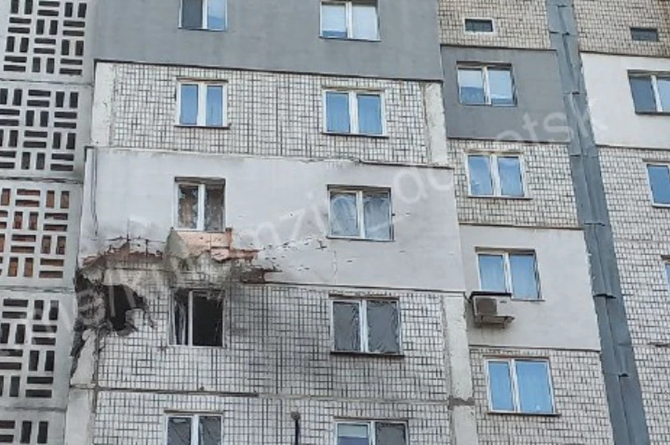 Последствия ночного обстрела Киевского района Донецка. Фото: ТГ/Кулемзин