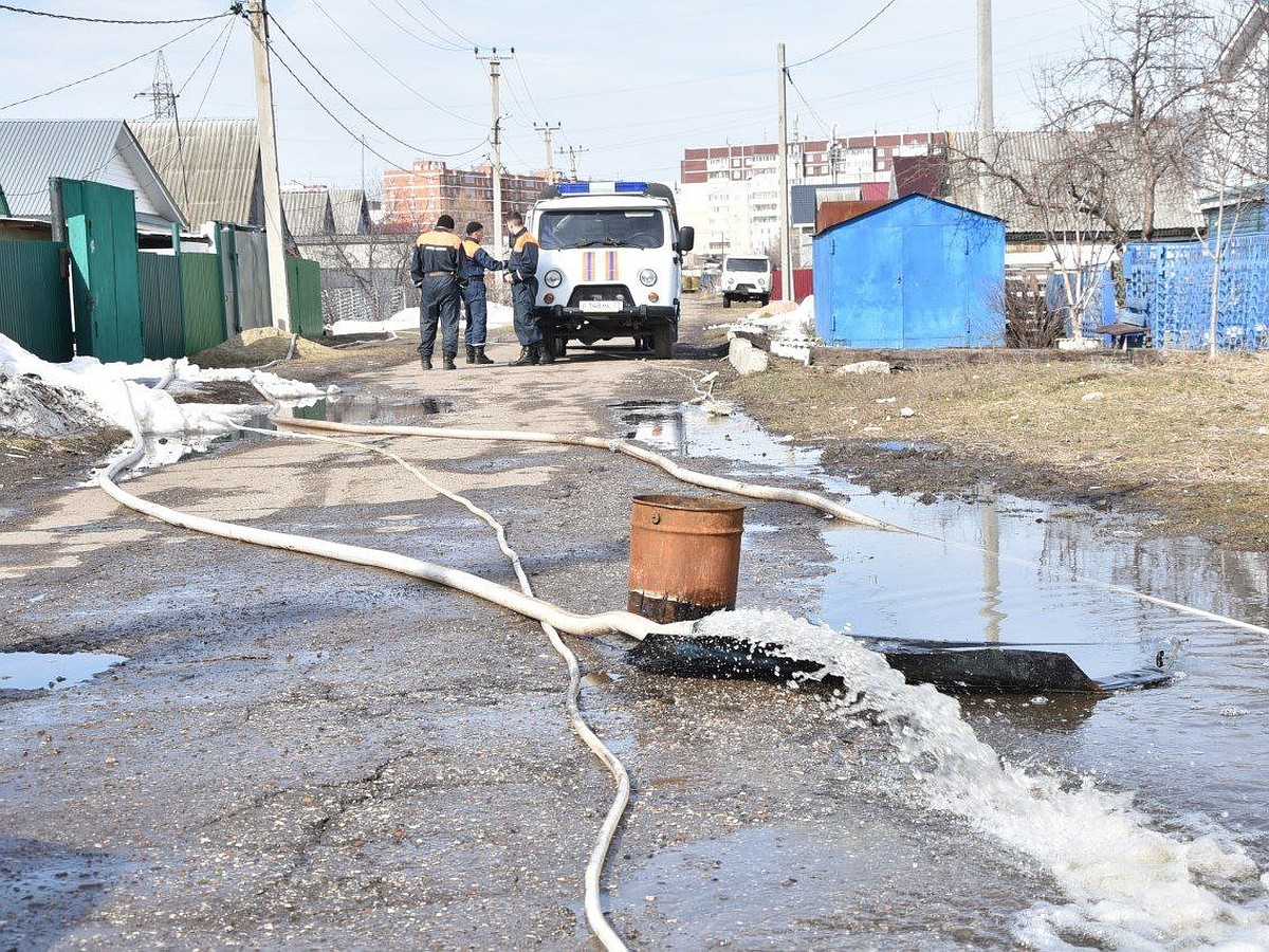 В регионе паводок затопил 4 моста, 16 домов и одно предприятие в Ульяновске  - KP.RU