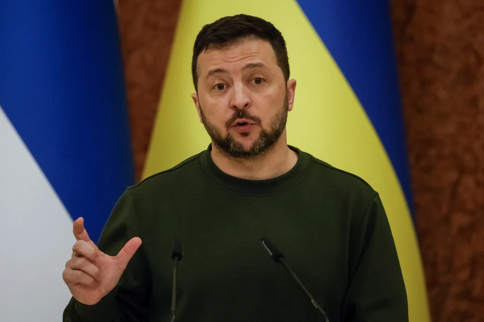 Зеленский согласился на помощь Украине от Запада в кредит