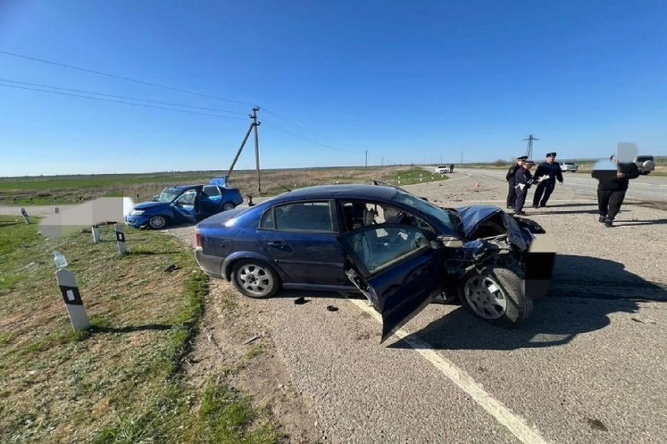 Выехавший на встречную полосу водитель устроил ДТП на Ставрополье. Фото: ГИБДД края