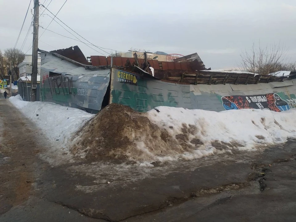 Прокуратура потребовала ограничить доступ к ангару в центре города