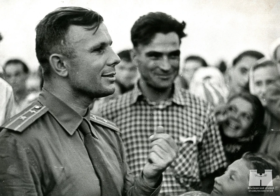 Приезд Юрия Гагарина на строительство Красноярской ГЭС. 25 сентября 1963. Фото: КККМ