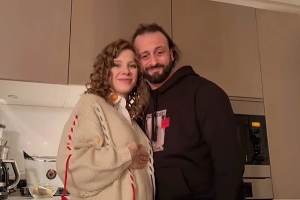 Илья Авербух и Лиза Арзамасова ждут второго ребенка. Фото: кадр видео.