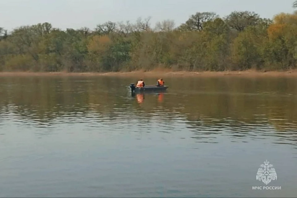 Во время отдыха у воды нужно помнить о безопасности. Фото: телеграм-канал управления МЧС России по Ростовской области