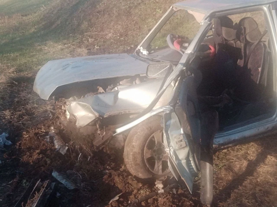 В аварии участвовал один автомобиль. Фото: ГКУ СО «Центр по делам ГО, ПБ и ЧС»
