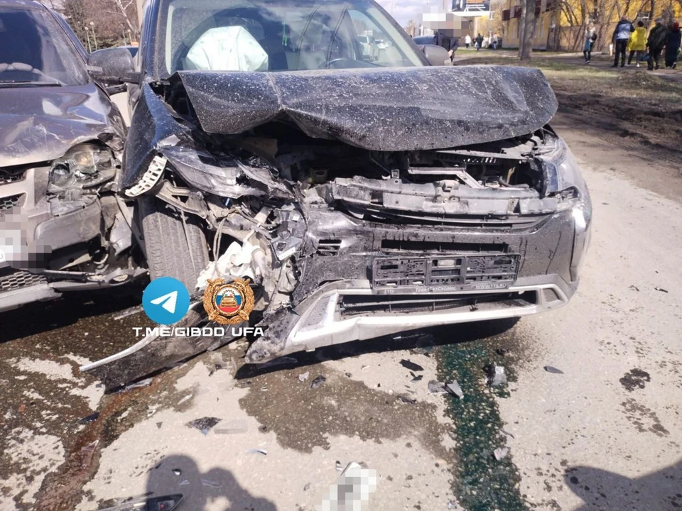 В результате ДТП автомобили получили механические повреждения.