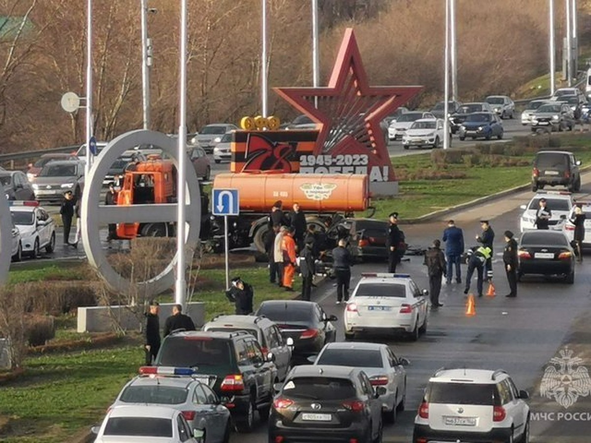 Поливальная машина перестраивалась для разворота: как произошло ДТП с пятью  погибшими в Уфе - KP.RU