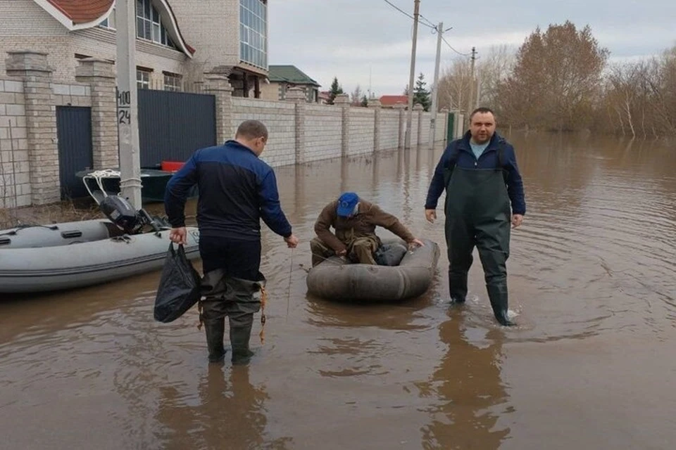 За сутки подтопило 136 участков и 37 домов. Фото: https://vk.com/vmmedvedev