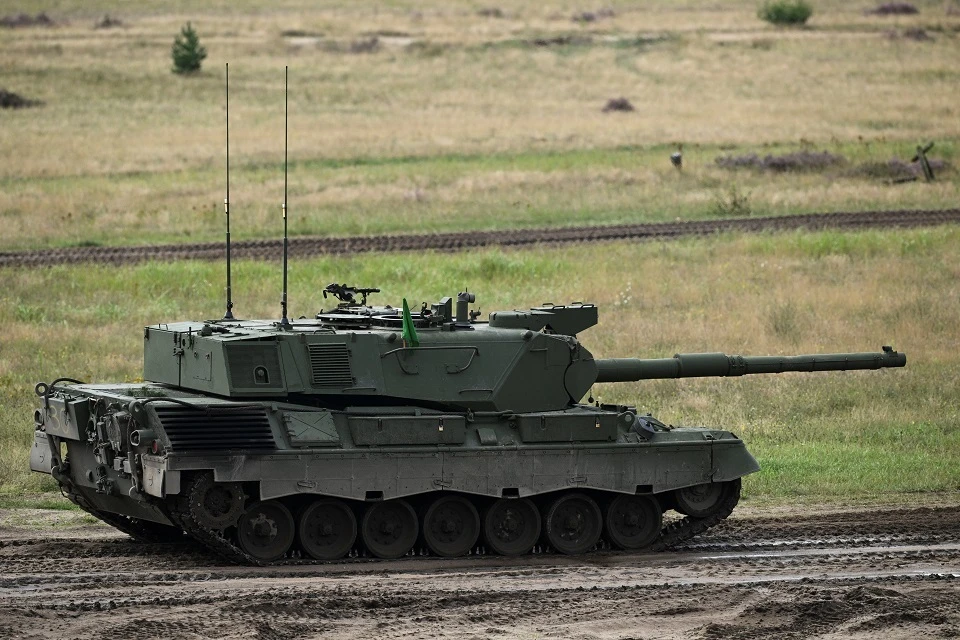 Соловьев показал видео эвакуации трофейного танка Leopard 2 из зоны спецоперации