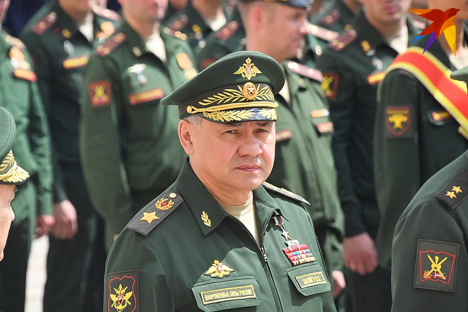 Глава военного ведомства поблагодарил военнослужащих за верность Отечеству и присяге.