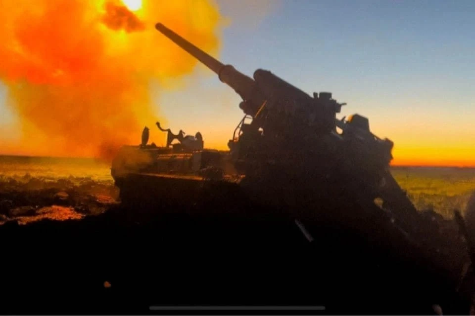 Военнослужащие группировки войск "Днепр" уничтожают бронетехнику и позиции украинских боевиков