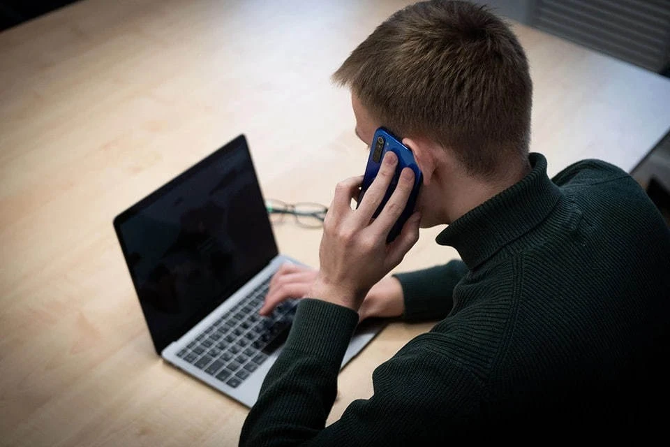 Шадаев: Минцифры готовит законопроект, который запретит массовые спам-обзвоны