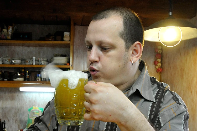 Россияне стали больше пить пива и медовухи: три причины, почему это происходит