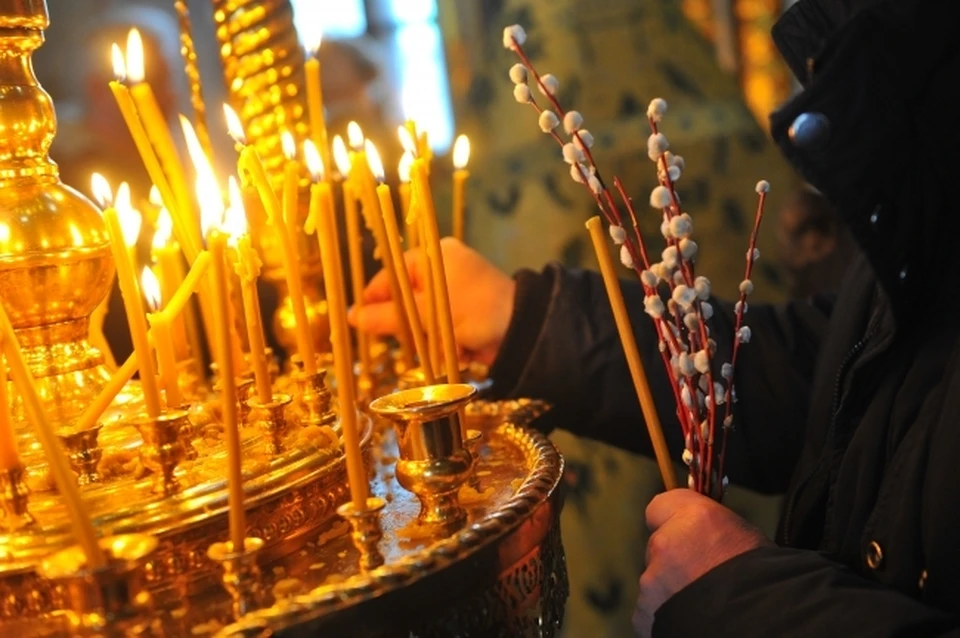В Вербное воскресенье праздничные богослужения пройдут в 55 православных храмах Ростова.
