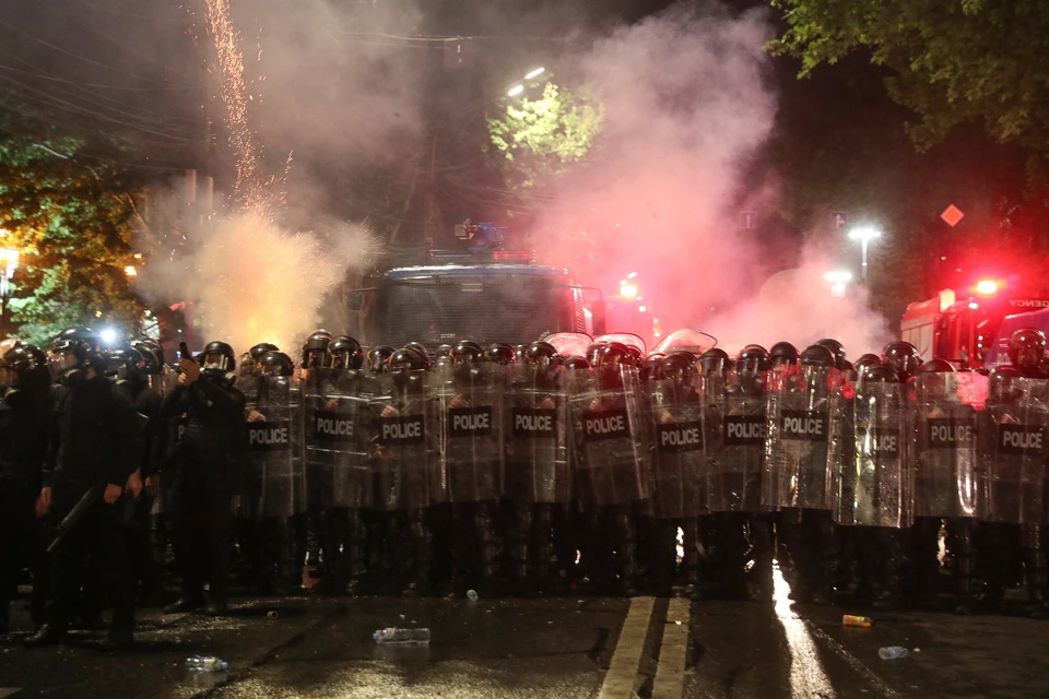Президент Грузии призвала силовиков прекратить непропорциональные действия в отношении протестующих.